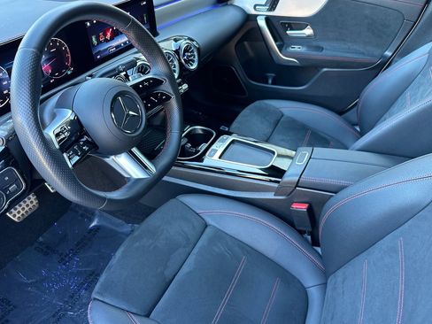 Used 2025 Mercedes-Benz CLA 250 4MATIC image 4