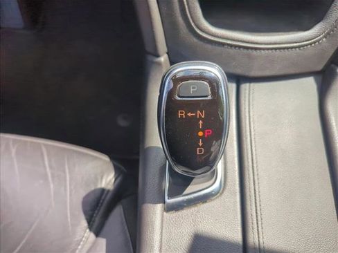 Used 2018 Cadillac XT5 Luxury w/ Driver Awareness Package FWD image 13
