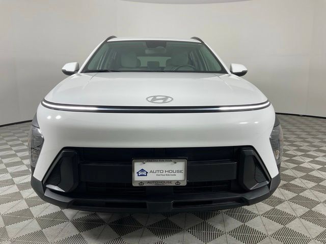 Used 2025 Hyundai Kona SEL FWD image 6