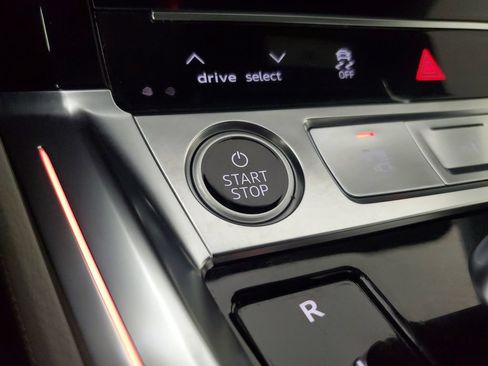 Used 2024 Audi Q8 e-tron Prestige w/ Prestige Package AWD/4WD image 32