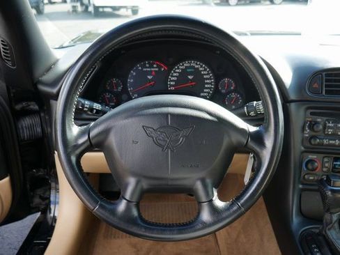 Used 2001 Chevrolet Corvette Convertible w/ Preferred Equipment Group1 image 11