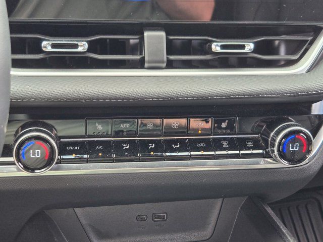 Used 2025 Chevrolet Equinox LT w/ Convenience Package II FWD image 27