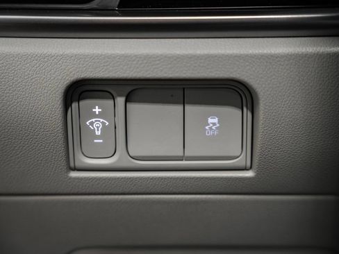 Used 2025 Kia Sorento S w/ Panoramic Sunroof Package image 45