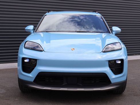 Certified 2025 Porsche Macan 4 Electric AWD/4WD image 7