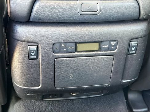 Used 2022 Nissan Armada Platinum w/ Captain's Chairs Package RWD image 35