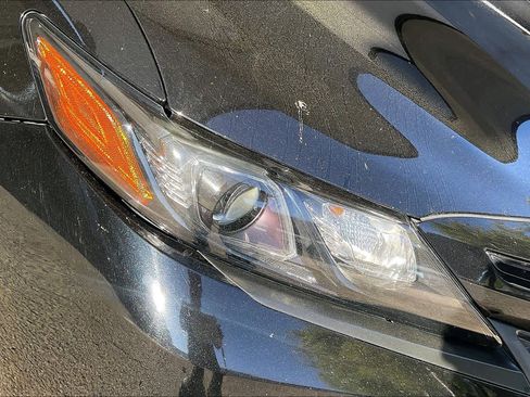 Used 2021 Toyota Camry SE image 54