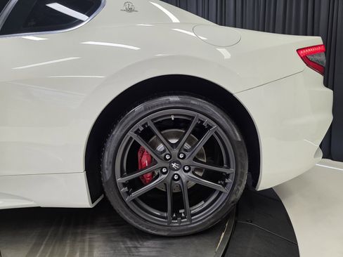 Used 2018 Maserati GranTurismo Sport image 41