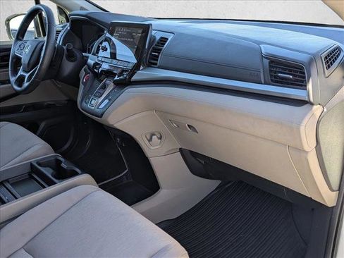 Used 2018 Honda Odyssey EX image 22