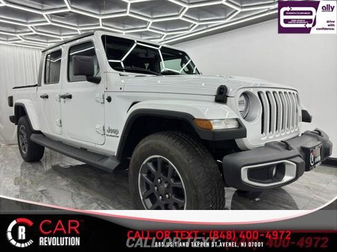 Used 2021 Jeep Gladiator Overland AWD/4WD image 1