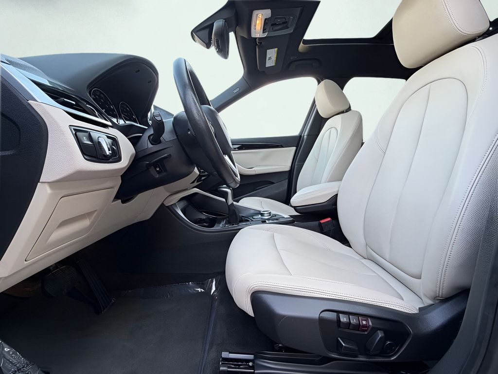 Used 2019 BMW X1 sDrive28i w/ Convenience Package FWD image 16