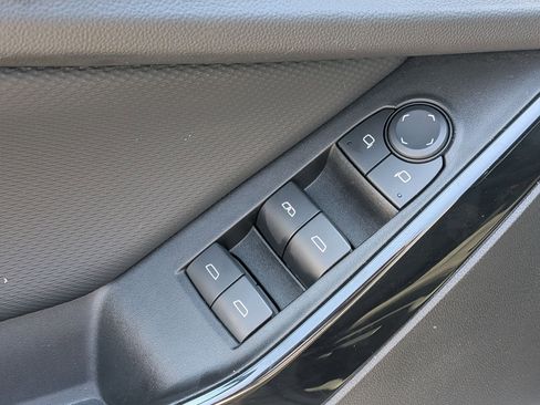 Used 2025 Chevrolet Equinox LT image 13