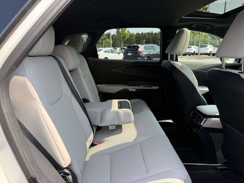 Used 2025 Lexus RX 350h w/ Accessory Package AWD/4WD image 16