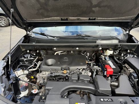 Used 2022 Toyota RAV4 LE image 33
