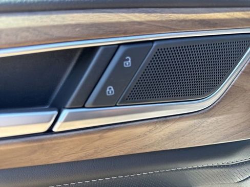 Used 2026 Volkswagen Atlas SE image 30