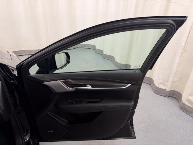 Used 2025 Cadillac XT5 Sportv w/ LPO, Floor Liner Package AWD/4WD image 14