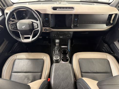 Certified 2022 Ford Bronco Wildtrak AWD/4WD image 15