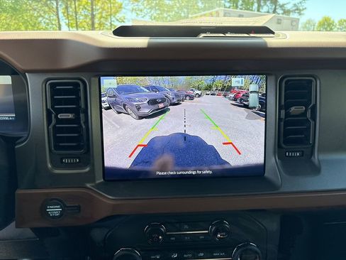 Used 2024 Ford Bronco Outer Banks AWD/4WD image 18