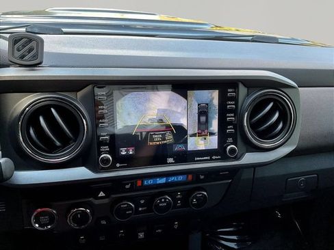 Used 2021 Toyota Tacoma TRD Pro AWD/4WD image 17