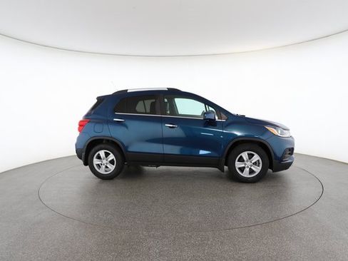 Used 2019 Chevrolet Trax LT w/ LT Convenience Package image 23