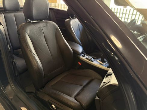 Used 2016 BMW M235i Convertible image 24