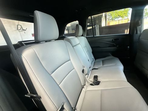 Used 2025 Honda Passport EX-L image 26