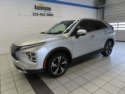 Used 2024 Mitsubishi Eclipse Cross SE AWD/4WD image 2