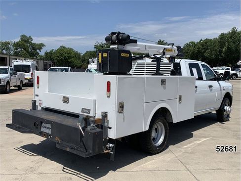 Used 2022 RAM 3500 4x4 Crew Cab DRW image 2