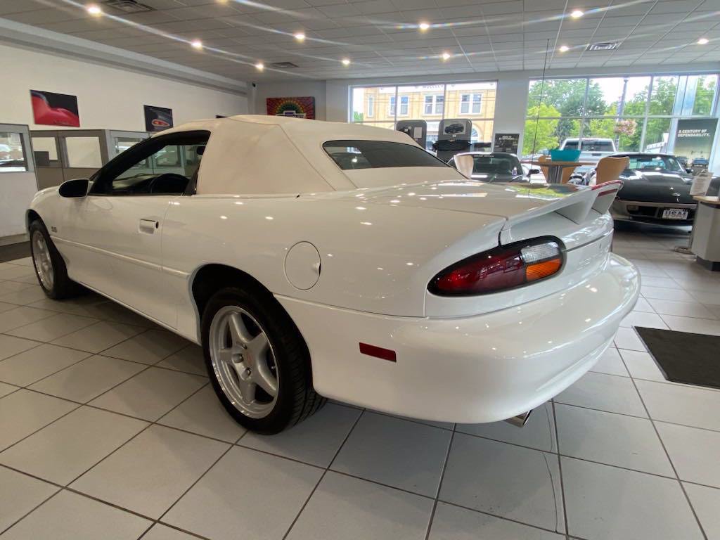 Used 1998 Chevrolet Camaro Z28 w/ SS Performance/Appearance Pkg RWD image 6