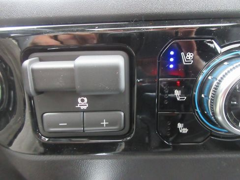 New 2026 GMC Sierra 1500 SLT w/ SLT Premium Plus Package image 21