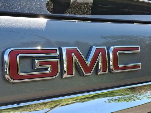 Certified 2023 GMC Terrain SLE w/ Driver Convenience Package AWD/4WD image 28