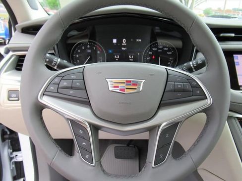 New 2026 Cadillac XT5 Premium Luxury w/ Driver Assist Package FWD image 23