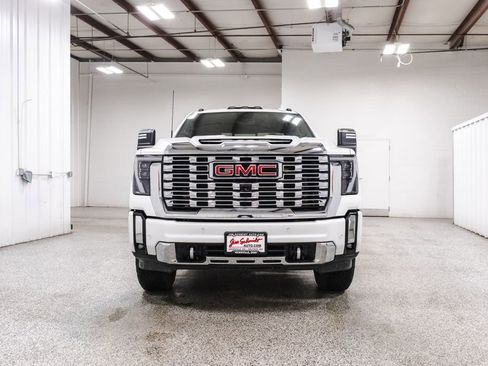 Used 2025 GMC Sierra 2500 Denali w/ Denali Reserve Package AWD/4WD image 2