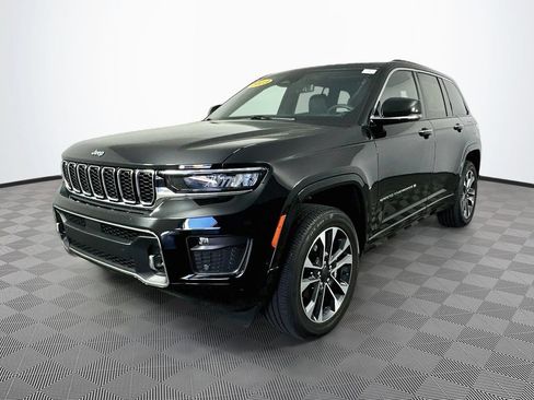 Certified 2023 Jeep Grand Cherokee Overland w/ Luxury Tech Group IV AWD/4WD image 6