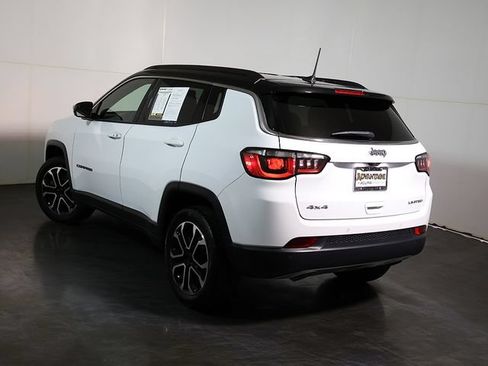 Used 2023 Jeep Compass Limited AWD/4WD image 2