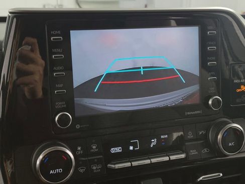 Used 2022 Toyota Highlander L image 20