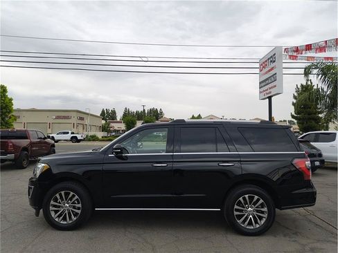 Used 2018 Ford Expedition Limited RWD image 18