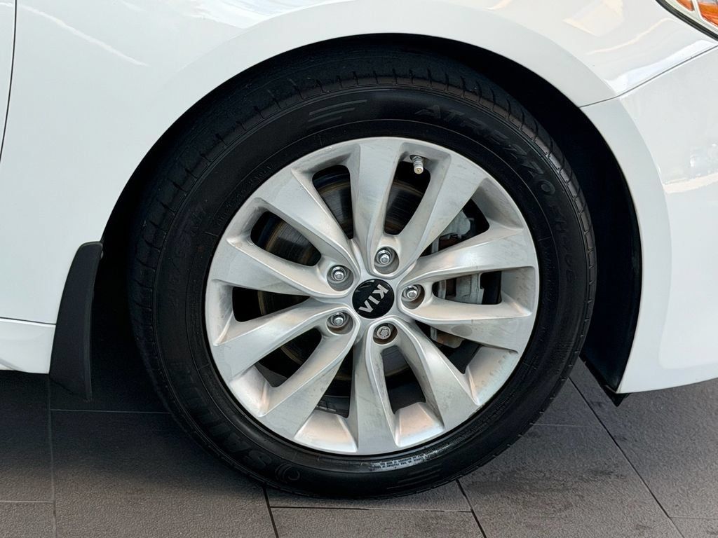 Used 2018 Kia Optima EX FWD image 9