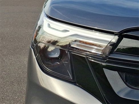 Used 2025 Subaru Forester Sport image 9