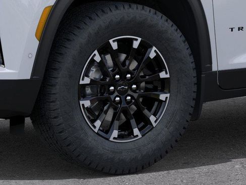 New 2026 Chevrolet Traverse Z71 w/ Enhanced Driving Package image 10