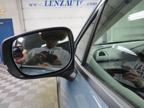 Used 2025 Subaru Crosstrek 2.0i Premium AWD/4WD image 46