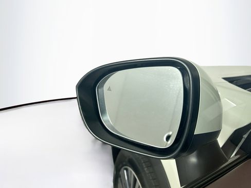 Used 2023 Nissan Rogue SV FWD image 16
