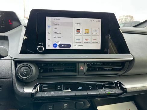 Used 2025 Toyota Prius LE image 23