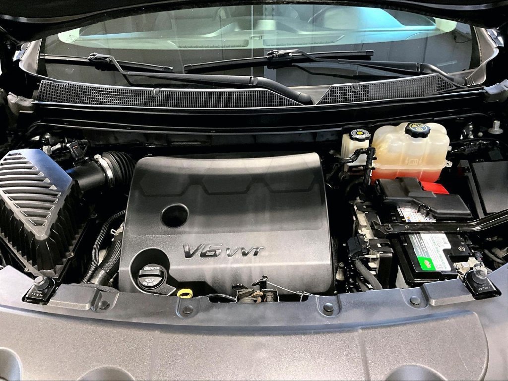 Used 2019 Chevrolet Traverse LT w/ LT Premium Package AWD/4WD image 31