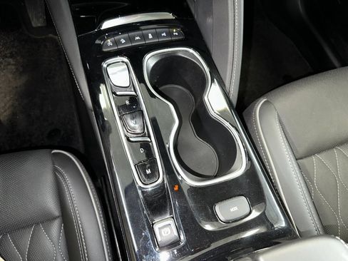 Certified 2023 Buick Envision Avenir image 18