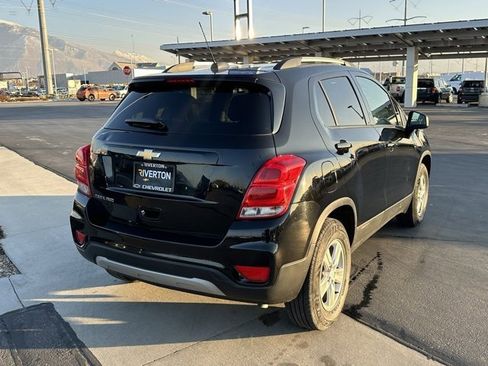 Certified 2022 Chevrolet Trax LT w/ LT Convenience Package image 28
