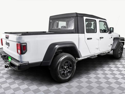 Used 2022 Jeep Gladiator Sport image 8