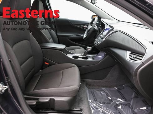 Used 2023 Chevrolet Malibu LT FWD image 24