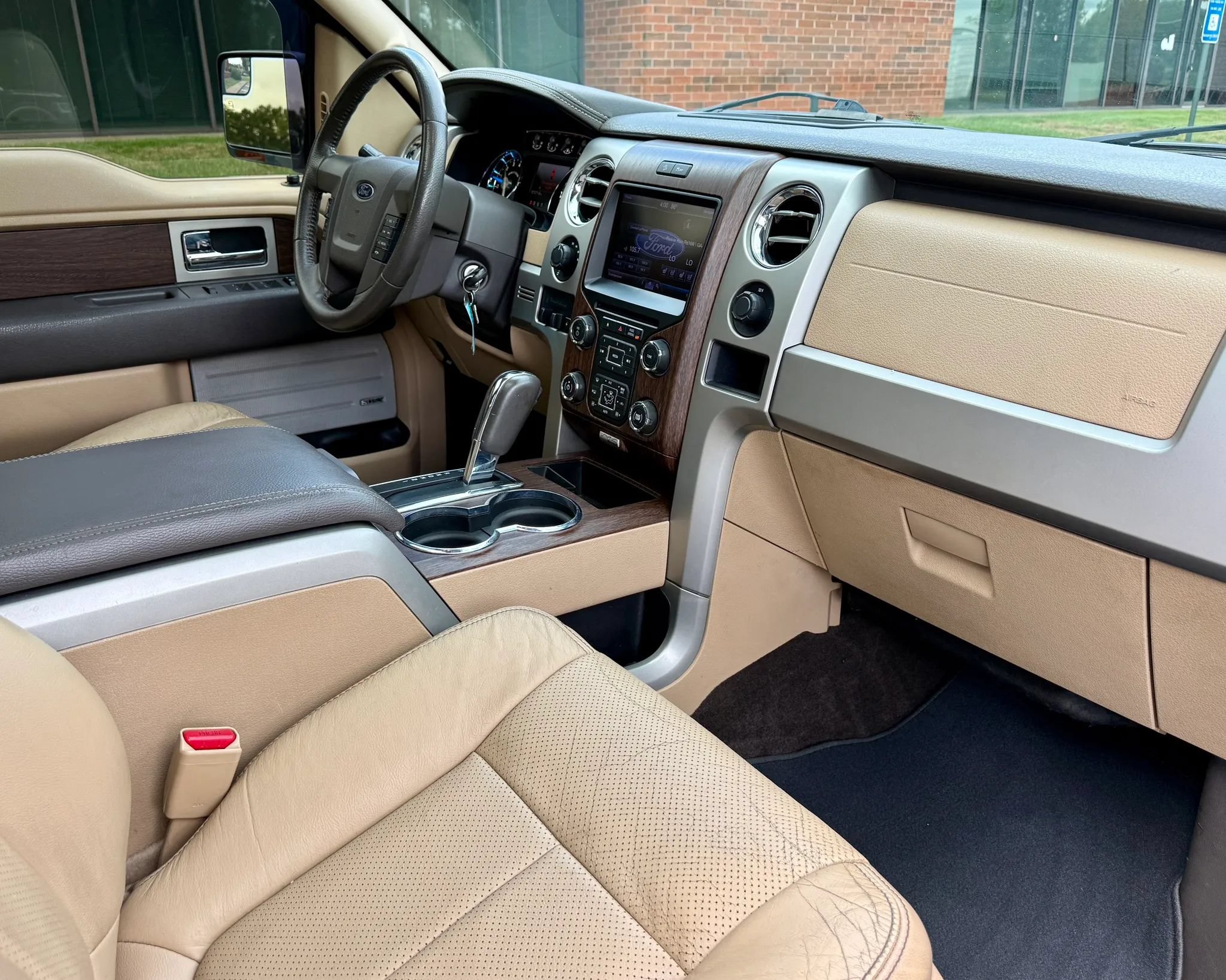 Used 2013 Ford F150 Lariat w/ Luxury Equipment Group AWD/4WD image 2