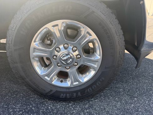 Used 2024 RAM 2500 Big Horn AWD/4WD image 26