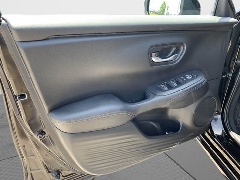 Certified 2025 Honda HR-V EX-L image 11